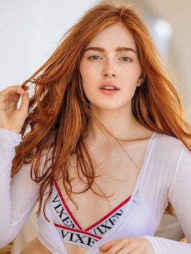 Порно с актрисой Jia Lissa (Джиа Лисса)